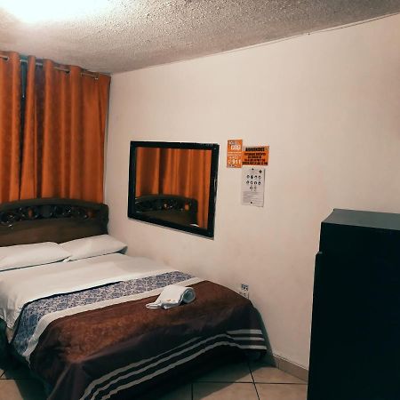 Hostal Ajavi Del Sur Кіто Екстер'єр фото