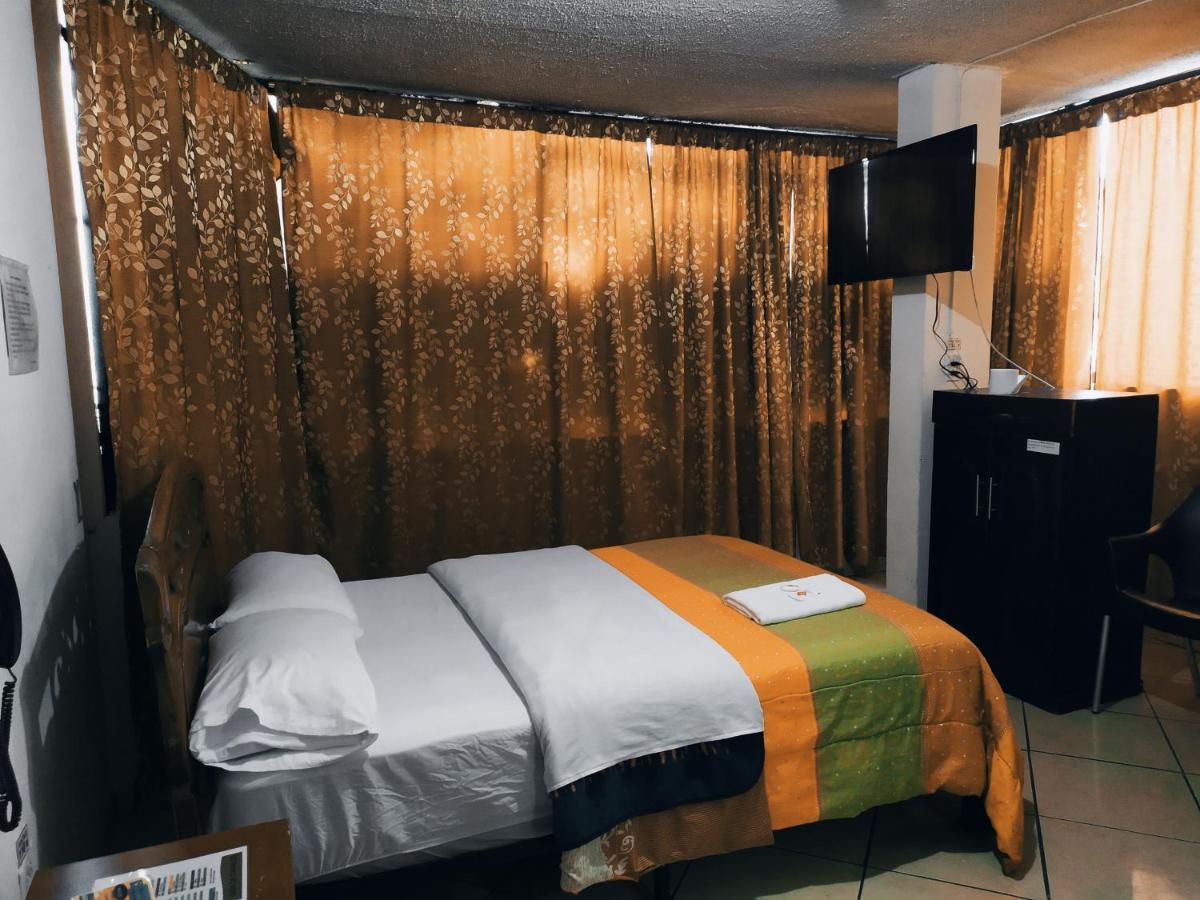 Hostal Ajavi Del Sur Кіто Екстер'єр фото